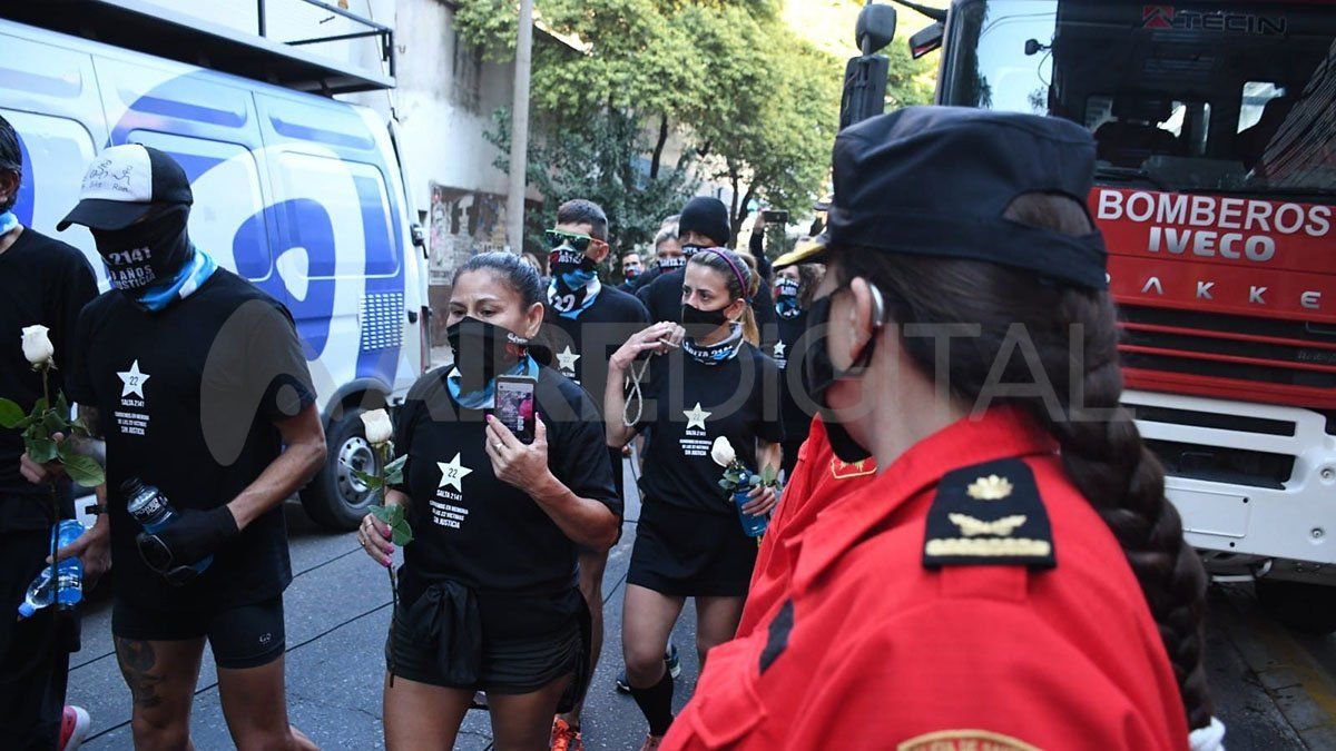 Los maratonistas llegaron desde el Monumento a la Bandera.