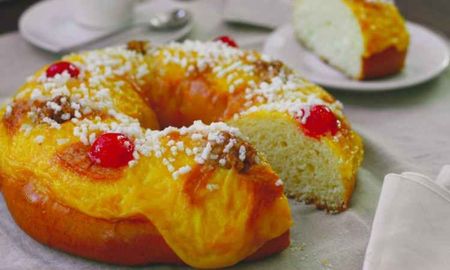 La rosca de Pascua es uno de los clásicos postres que se pueden disfrutar en Semana Santa en familia. La rosca de Pascua es uno de los clásicos postres que se pueden disfrutar en Semana Santa en familia.
