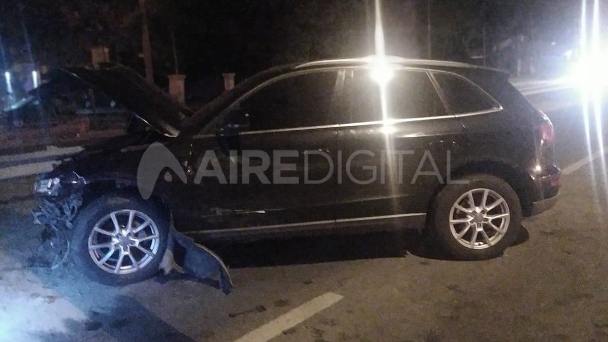 El auto del conductor que chocó al padre Camussi.