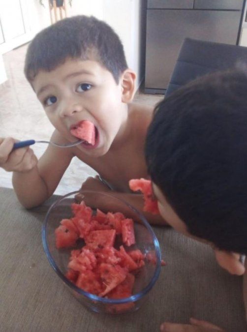 Le pidió una “sandía gigante” a Papá Noel y su reacción enterneció a toda la familia: “Su felicidad es impagable”