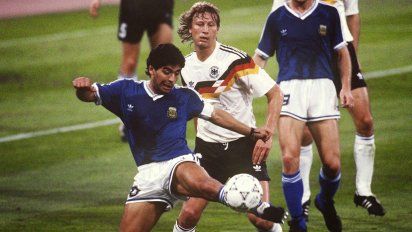 A 30 años de Italia '90, un jugador argentino reclamó un penal: