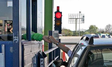 Los pejaes en las rutas 70 y 6 aumentarán un 55% a partir de este sábado. Los pejaes en las rutas 70 y 6 aumentarán un 55% a partir de este sábado.