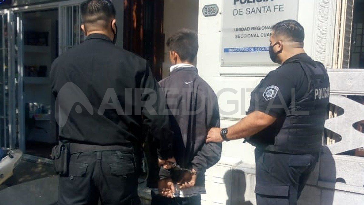 El joven fue detenido dentro de un estudio jurídico donde se encontraba escondido
