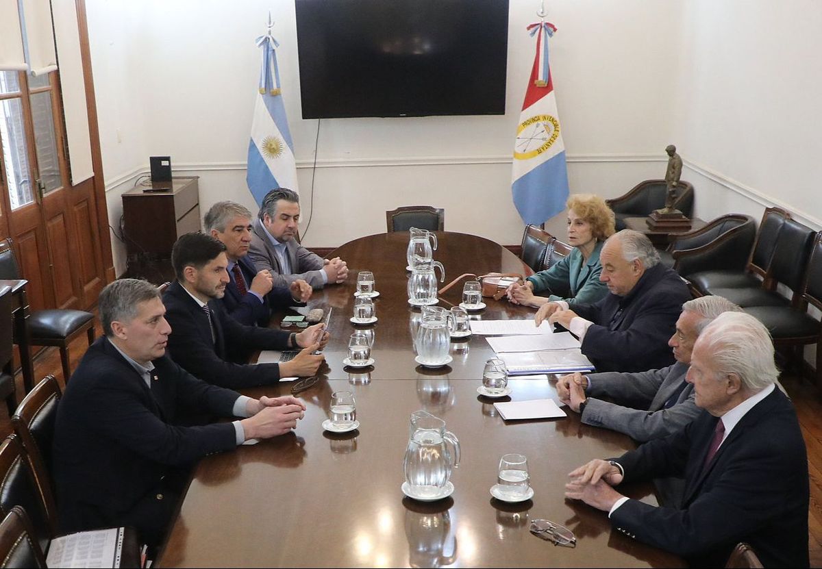 En estos momentos se vive un clima de tensión entre el Poder Ejecutivo y las autoridades del Poder Judicial.