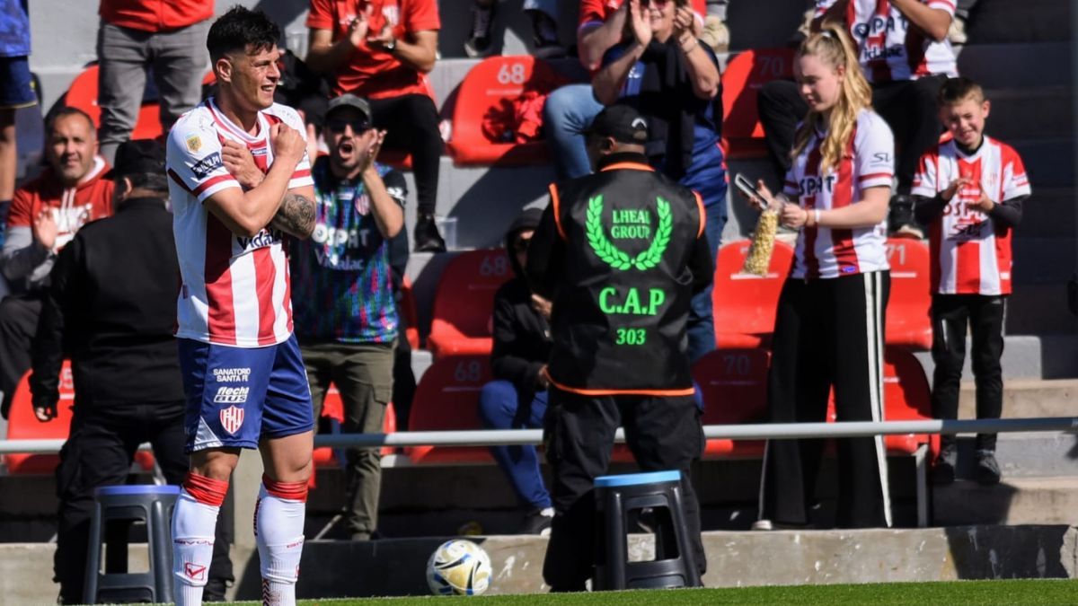 Marcelo Estigarribia puso el 1 a 1 contra Huracán.