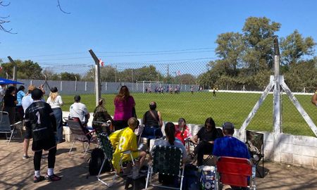 El torneo internacional de Fútbol Infantil Diego Barisone reunió a más de 4500 chicos y chicas fanáticos del deporte, con acompañamiento familiar y un clima espléndido. El torneo internacional de Fútbol Infantil Diego Barisone reunió a más de 4500 chicos y chicas fanáticos del deporte, con acompañamiento familiar y un clima espléndido.