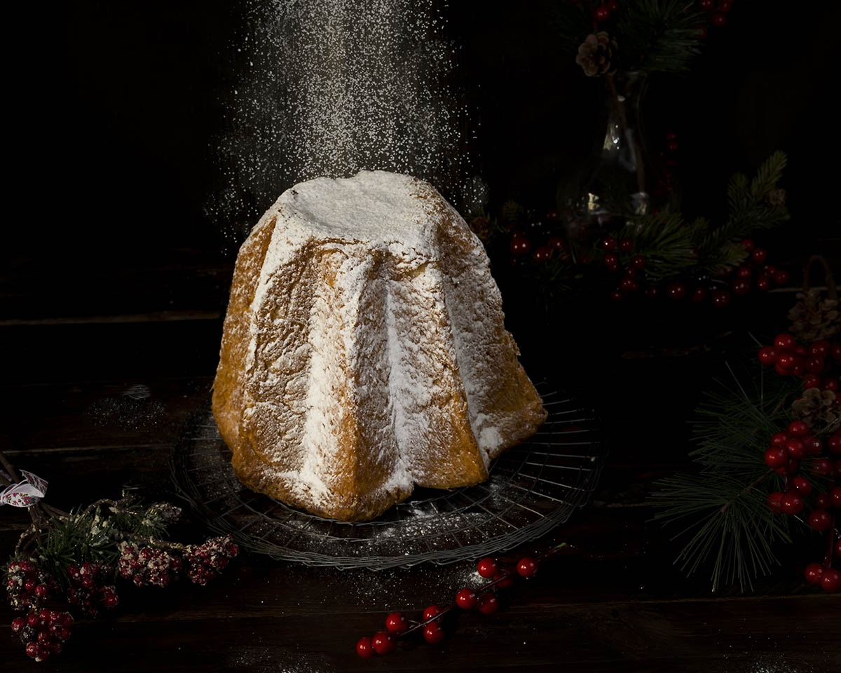 El pandoro se caracteriza por su forma estrellada. La receta es muy fácil de seguir. El pandoro se caracteriza por su forma estrellada. La receta es muy fácil de seguir.