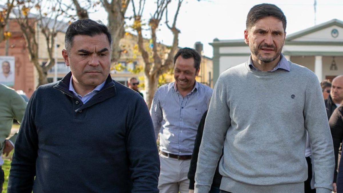 Iván Ludueña junto a Maximiliano Pullaro recorriendo el departamento San Lorenzo. Iván Ludueña junto a Maximiliano Pullaro recorriendo el departamento San Lorenzo.