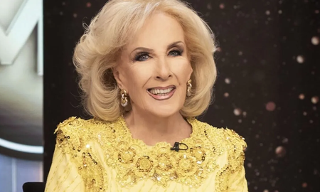 Así es la estatua de Mirtha Legrand que colocaron en una ciudad santafesina Así es la estatua de Mirtha Legrand que colocaron en una ciudad santafesina