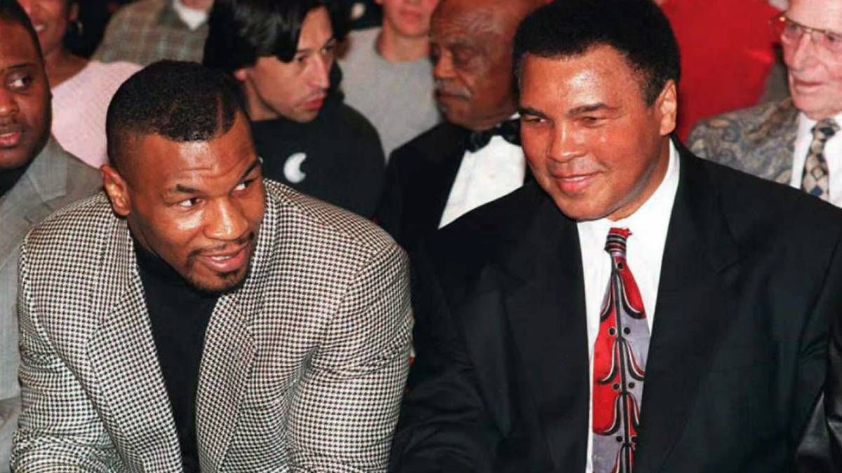 Tyson siempre sintió una enorme admiración por Muhammad Ali y, en una entrevista para Yahoo! Sports aseguró que, en caso de haber enfrentado a El Más Grande, este hubiera ganado. Tyson siempre sintió una enorme admiración por Muhammad Ali y, en una entrevista para Yahoo! Sports aseguró que, en caso de haber enfrentado a El Más Grande, este hubiera ganado.