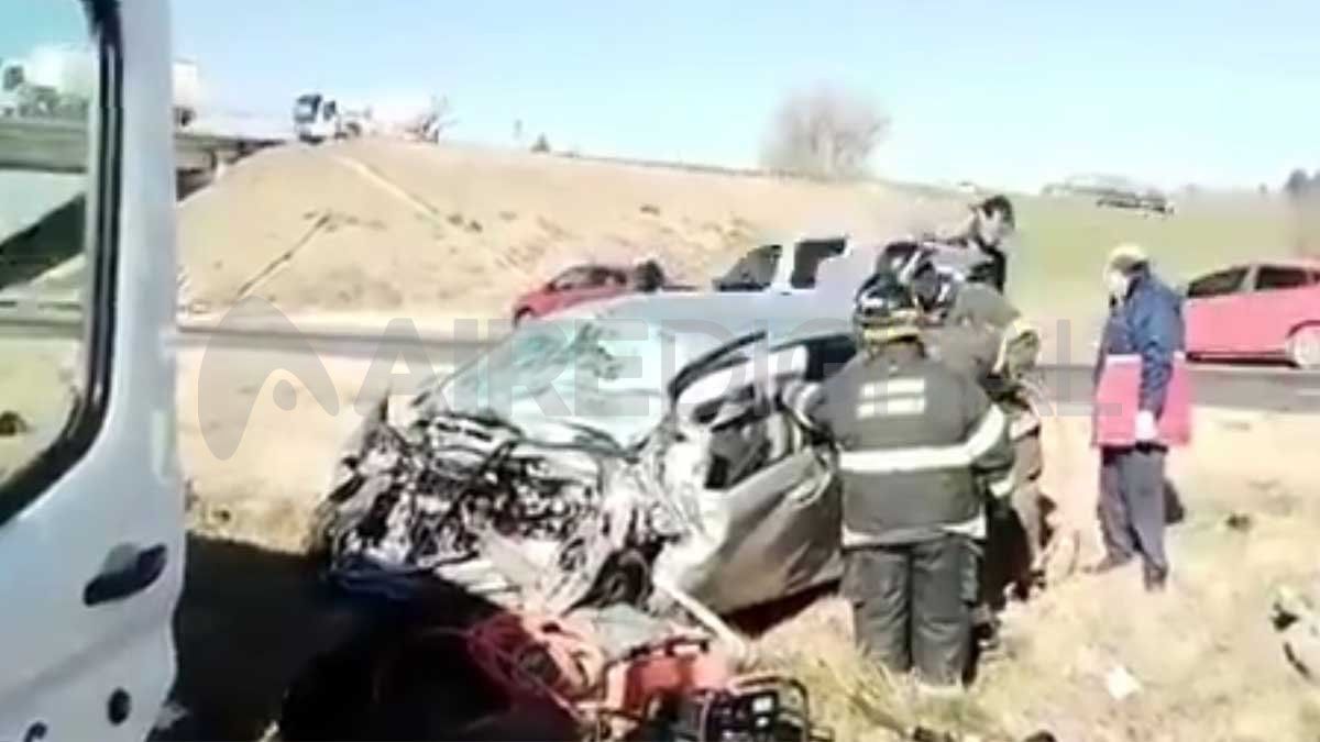 Destruido. Así quedó el vehículo que protagonizó el choque.&nbsp;
