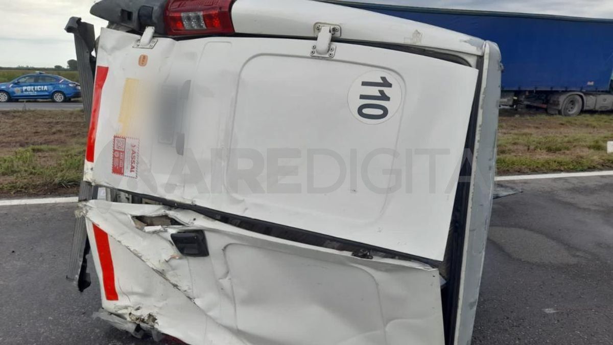 Una traffic fue uno de los tres vehículos involucrados.