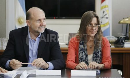 la ministra frederic llega a santa fe para presentar las inversiones de nacion en seguridad la ministra frederic llega a santa fe para presentar las inversiones de nacion en seguridad