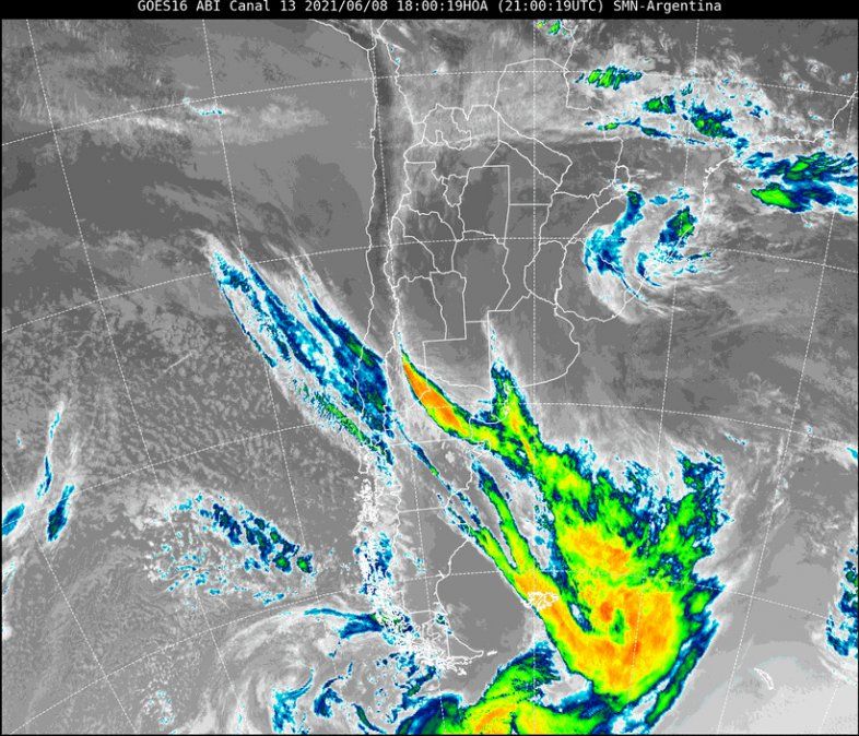 Imagen satelital del tiempo a las 18 horas del martes.