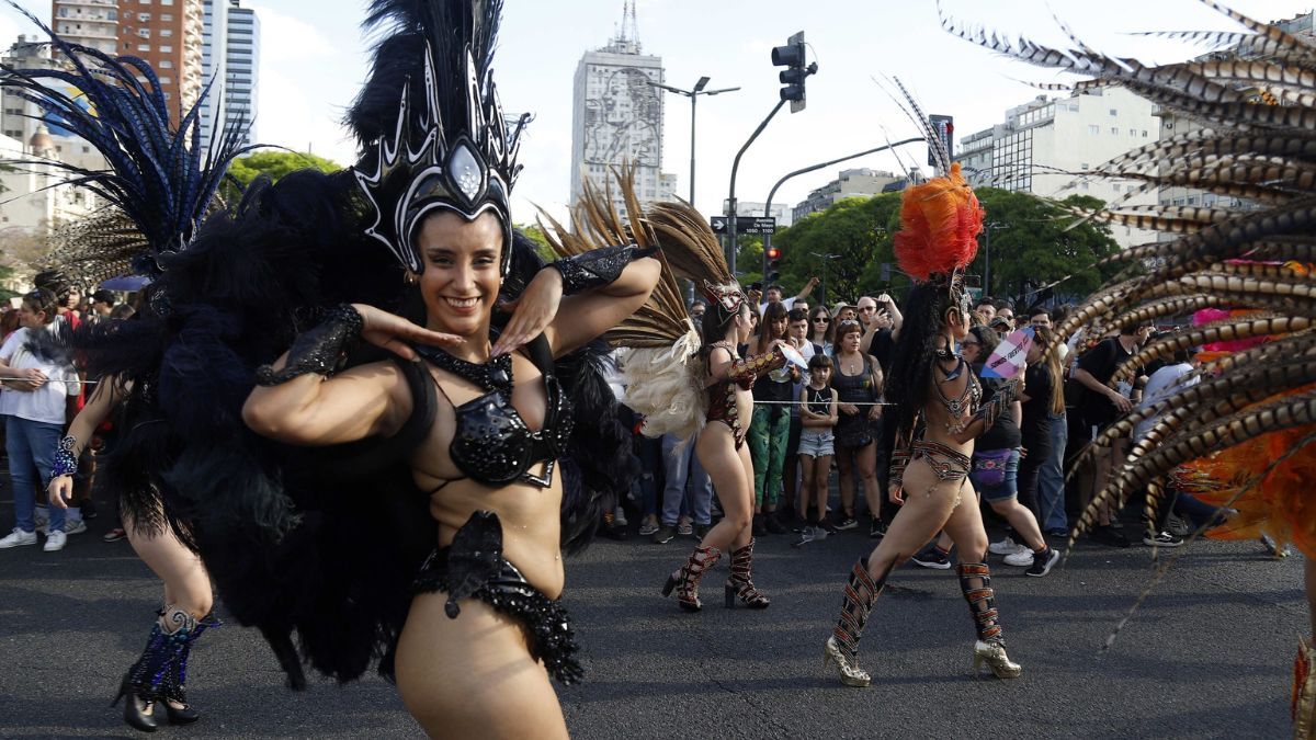 Miles de personas marcharon en la 34° edición del Orgullo LGBTIQ+