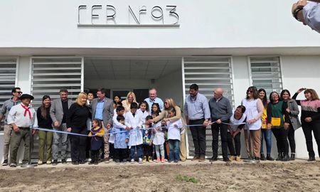 Quedó inaugurado el nuevo edificio de la Escuela Rural N° 93 La Emilia. Quedó inaugurado el nuevo edificio de la Escuela Rural N° 93 La Emilia.