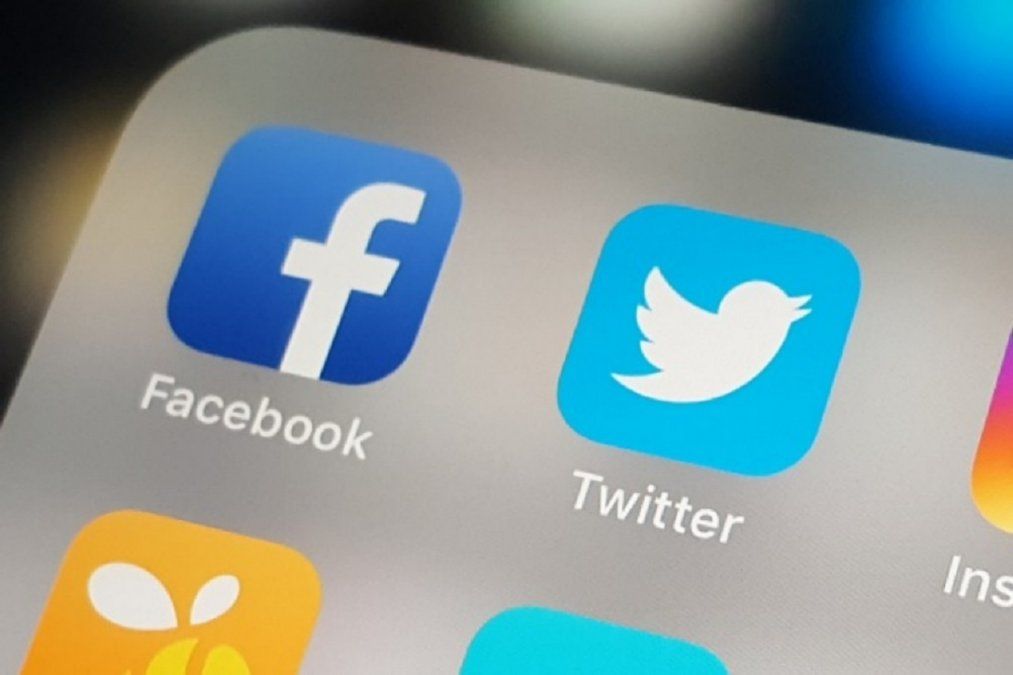 India pondrá normas para regular a Facebook y Twitter.