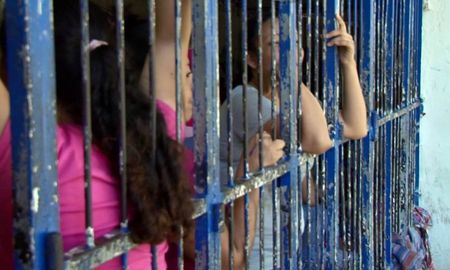 Prostituyó a sus tres hijas y hoy va a la cárcel