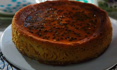 Cheesecake de maracuyá, by Maru Botana. Cheesecake de maracuyá, by Maru Botana.