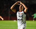 Julián Marcioni, autor del segundo tanto sabalero para sellar la victoria por 2-1 frente a Deportivo Madryn. Julián Marcioni, autor del segundo tanto sabalero para sellar la victoria por 2-1 frente a Deportivo Madryn.