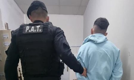 El detenido fue llevado a sede policial y luego puesto a disposición de la Justicia. El detenido fue llevado a sede policial y luego puesto a disposición de la Justicia.
