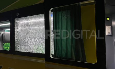 Un colectivo de larga distancia fue apedreado en la avenida de Circunvalación Ex Mar Argentino. Un colectivo de larga distancia fue apedreado en la avenida de Circunvalación Ex Mar Argentino.