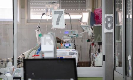 La ocupación de camas críticas en la provincia por covid ronda el 27% este lunes, y la mayoría de los internados no están vacunados. La ocupación de camas críticas en la provincia por covid ronda el 27% este lunes, y la mayoría de los internados no están vacunados.