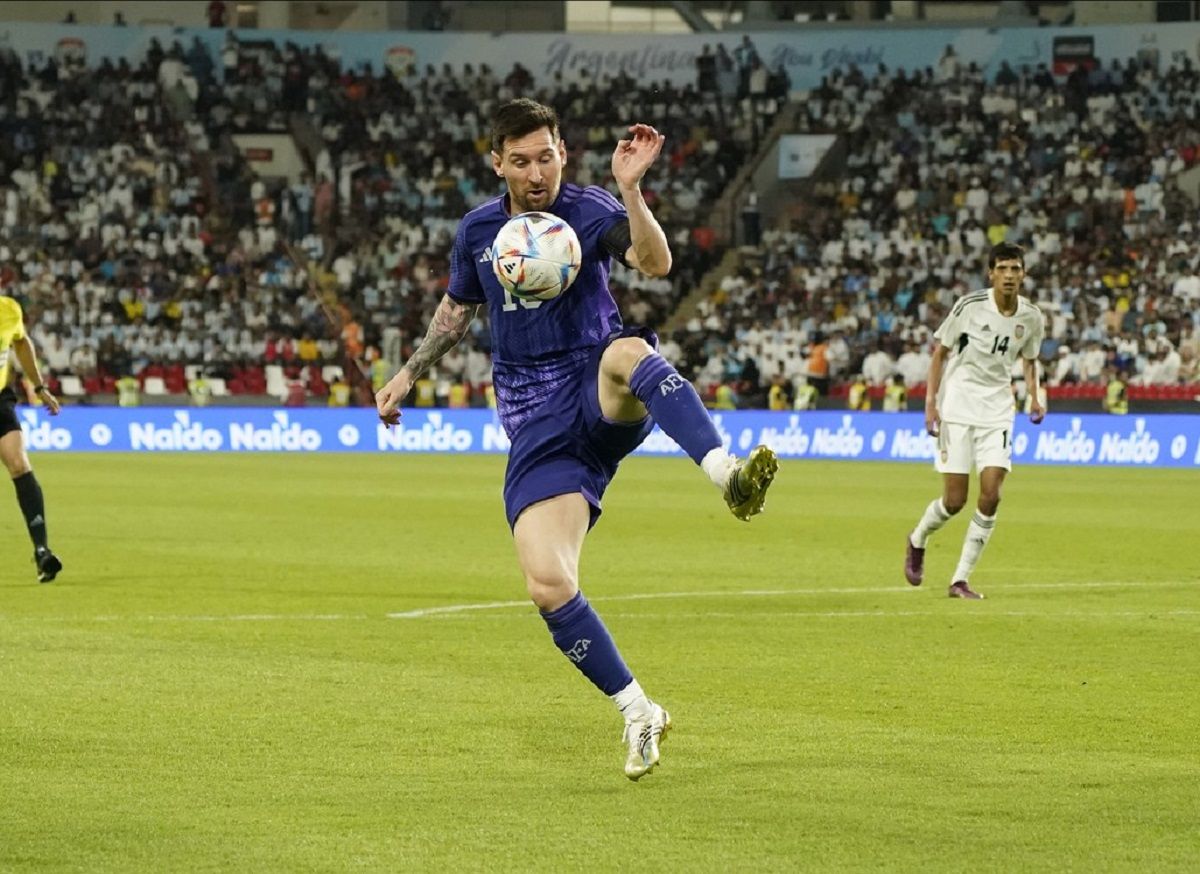 La Selección Argentina goleó a Emiratos Árabes Unidos en el último amistoso previo al Mundial Qatar 2022.