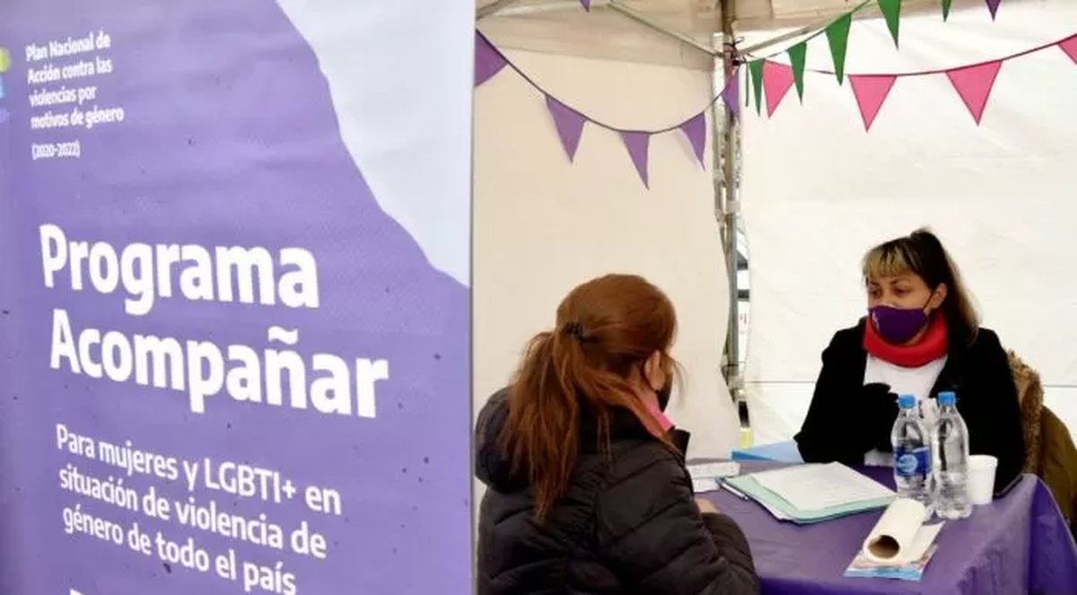 El Programa Acompañar es una prestación económica que depende del Ministerio de Mujeres, Géneros y Diversidad.