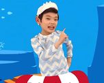 A los 17 años, el joven surcoreano inició una nueva etapa como cantante de K-pop bajo el nombre artístico Baby Shark Boy.