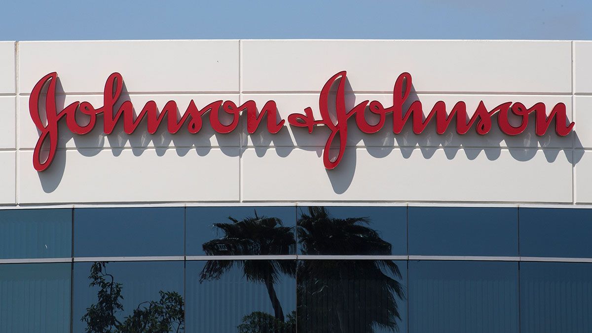 Se detectó “un tipo raro y grave de coágulo sanguíneo en personas después de recibir la vacuna” de esta marca.