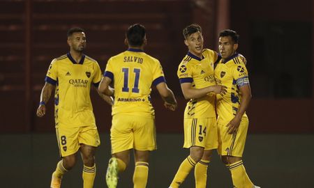 El conjunto xeneize venció por 2 a 1 como visitante a Lanús, en el comienzo de la Copa de la Liga Profesional. El conjunto xeneize venció por 2 a 1 como visitante a Lanús, en el comienzo de la Copa de la Liga Profesional.