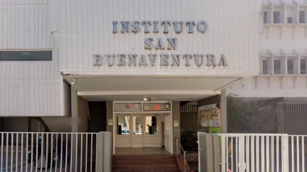 El docente es asistido por psicólogos y todavía no retomó las tareas en la institución educativa