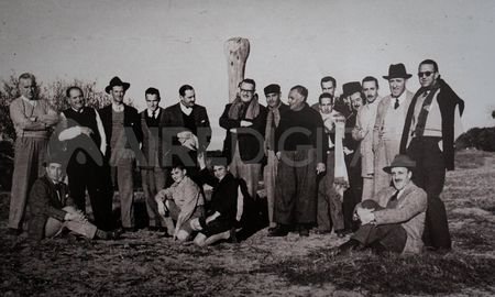 Agustín Zapata Gollan anunció que había descubierto las ruinas de Santa Fe La Vieja en 1949. Agustín Zapata Gollan anunció que había descubierto las ruinas de Santa Fe La Vieja en 1949.