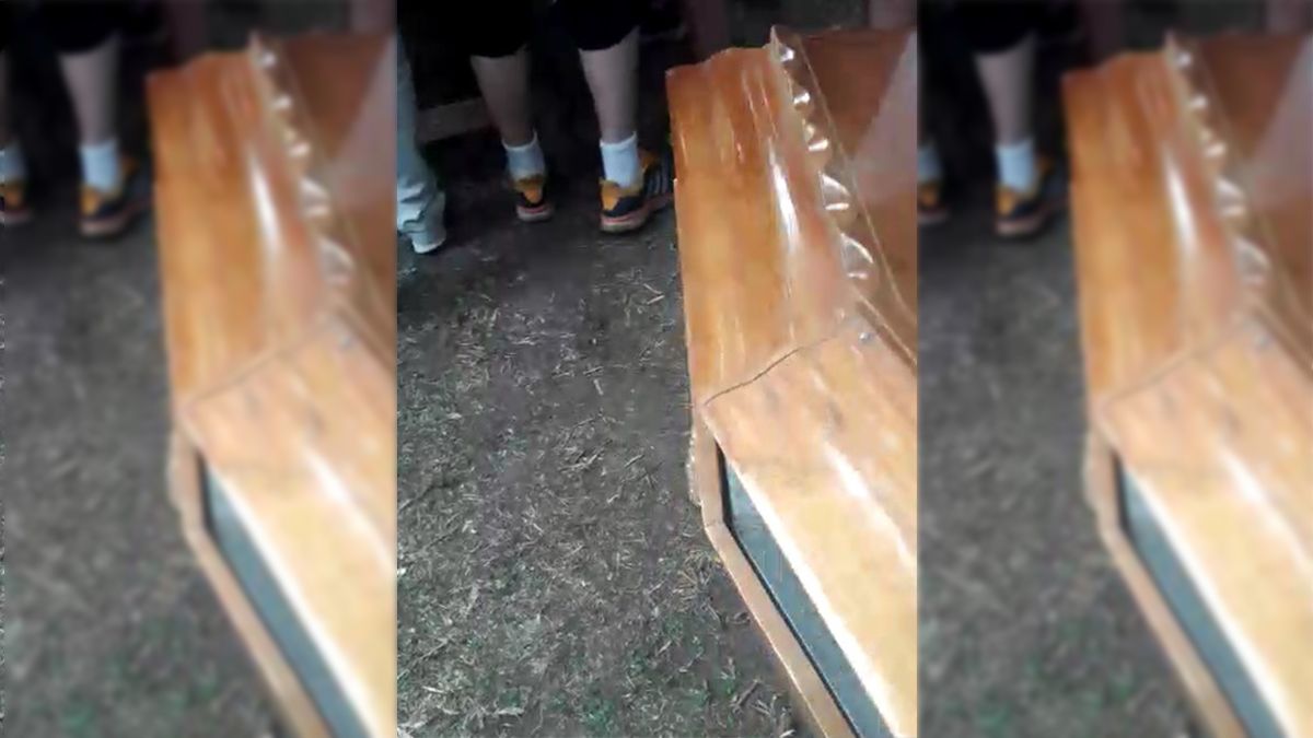 Video: estaban en pleno velorio, abrieron el cajón y la sorpresa los dejó helados
