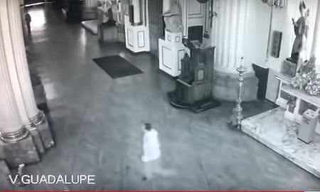 video: apedreo una imagen de la virgen de guadalupe porque no le cumplio con el milagro video: apedreo una imagen de la virgen de guadalupe porque no le cumplio con el milagro