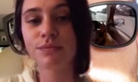 video: una joven descubre una infidelidad de su novio gracias a un pequeno detalle en un selfie video: una joven descubre una infidelidad de su novio gracias a un pequeno detalle en un selfie