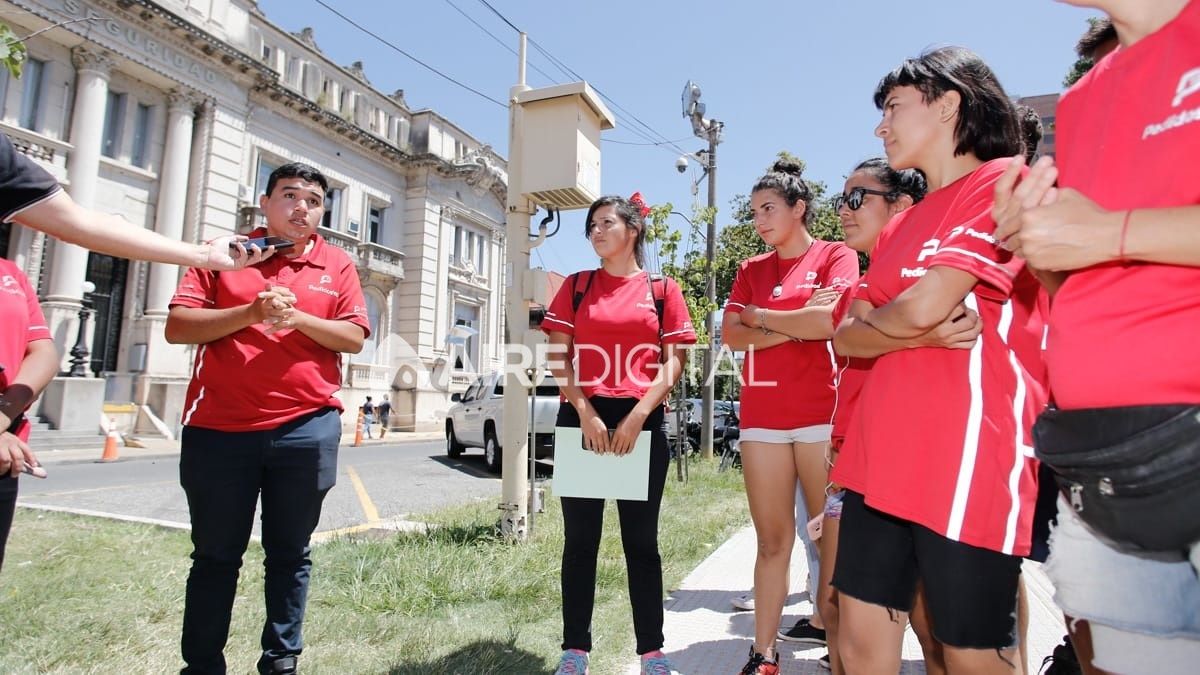 Repartidores de Glovo, Rapiboy y Pedidos Ya reclaman seguridad