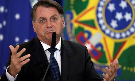 Llego como quiero, donde quiero, cuido de mi vida... ¡Paren de hablar del tema!, dijo Bolsonaro. Llego como quiero, donde quiero, cuido de mi vida... ¡Paren de hablar del tema!, dijo Bolsonaro.