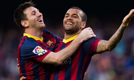 Dani Alves le respondió a Lionel Messi, quien quiere superar al brasileño como el jugador con más títulos del mundo. Dani Alves le respondió a Lionel Messi, quien quiere superar al brasileño como el jugador con más títulos del mundo.