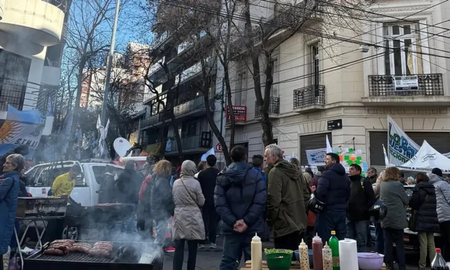 El PJ anunció que no habrá movilización a Comodoro Py y ahora planean un acto por Cristina Kirchner El PJ anunció que no habrá movilización a Comodoro Py y ahora planean un acto por Cristina Kirchner