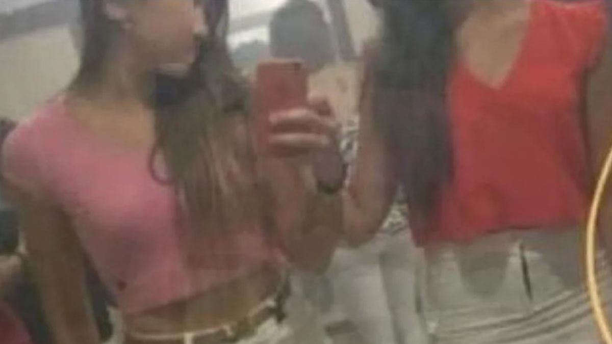 Se sacaron selfie en el boliche y descubrieron algo escalofriante