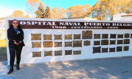 Dora Ríos trabajó en el Hospital Naval de Puerto Belgrano durante la Guerra de Malvinas. Dora Ríos trabajó en el Hospital Naval de Puerto Belgrano durante la Guerra de Malvinas.
