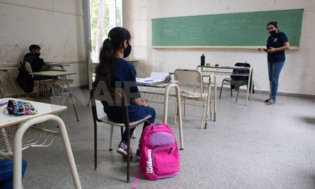 Las tres provincias con mayor incremento en la cantidad estimada de docentes entre 2014 y 2019 son San Luis, San Juan y Neuquén. Las tres provincias con mayor incremento en la cantidad estimada de docentes entre 2014 y 2019 son San Luis, San Juan y Neuquén.