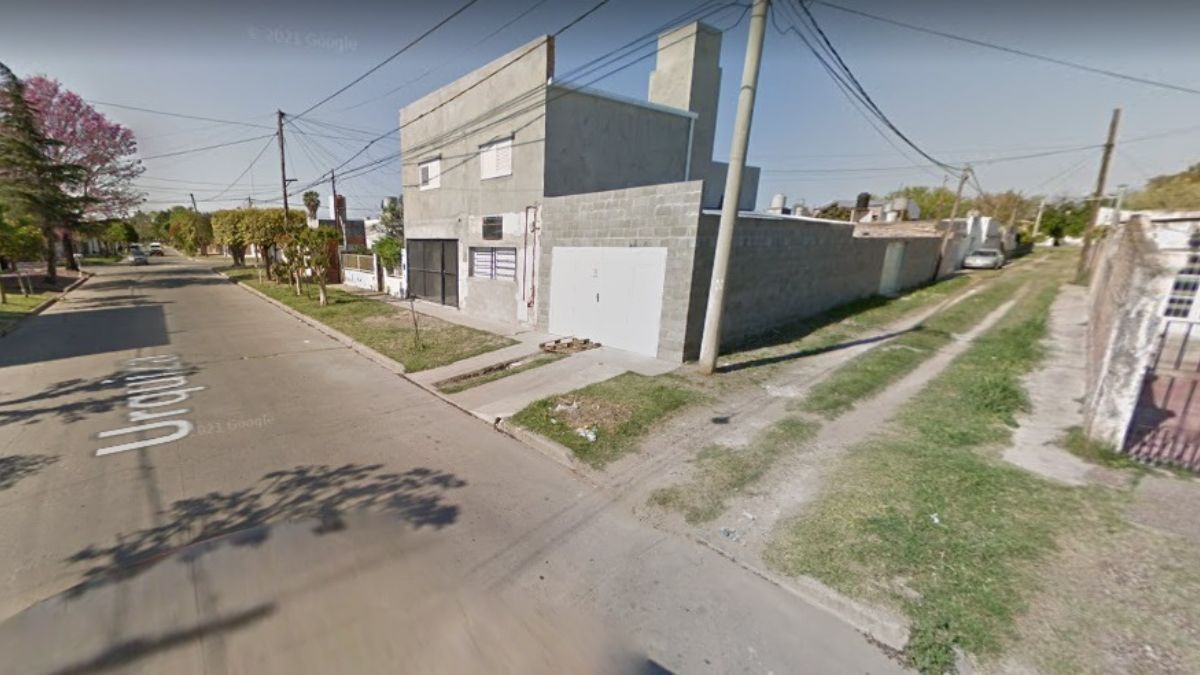 Pasaje Parpal 4000: una mujer se defendió con una tijera del ataque de su pareja