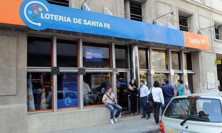 La Lotería de Santa Fe llevará a cabo durante el 14 al 20 de febrero una serie de actividades de concientización y visibilización sobre la importancia de disfrutar de los juegos de azar de forma saludable. La Lotería de Santa Fe llevará a cabo durante el 14 al 20 de febrero una serie de actividades de concientización y visibilización sobre la importancia de disfrutar de los juegos de azar de forma saludable.