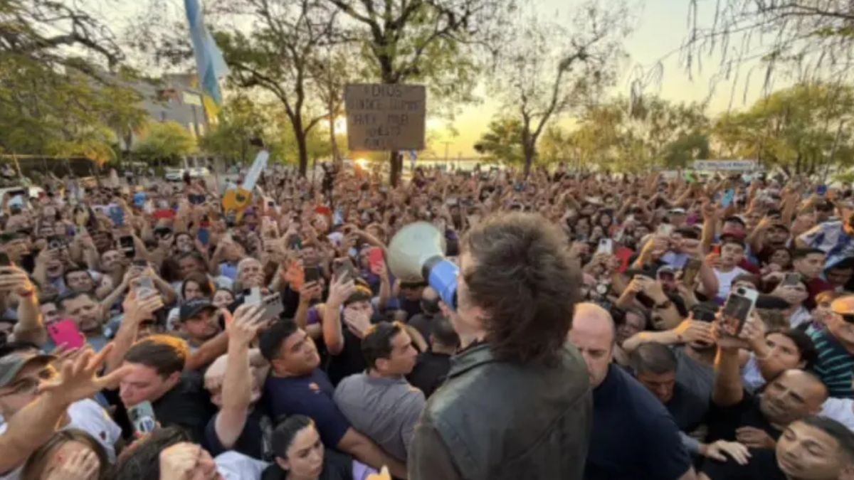 El 11 de octubre último, el presidente Javier Milei (La Libertad Avanza) visitó la ciudad de Corrientes. El 11 de octubre último, el presidente Javier Milei (La Libertad Avanza) visitó la ciudad de Corrientes.