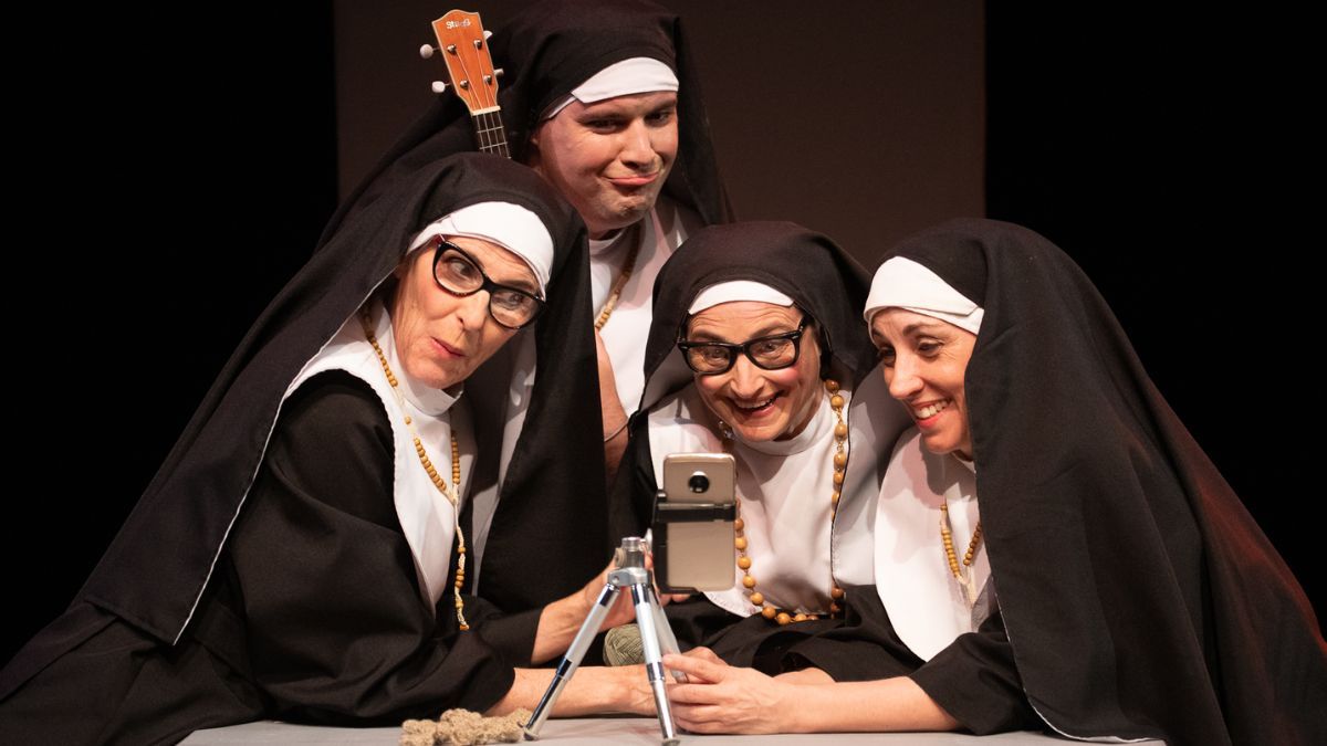 "Hermanas Tejedoras", una obra de Marcelo Allasino, director de teatro de Rafaela.