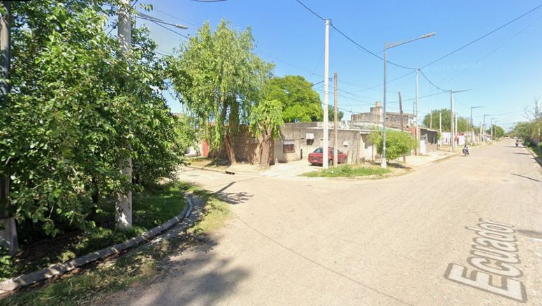 Disparos en barrio Barranquitas: hallan un arma y buscan a un hombre que escapó por los techos