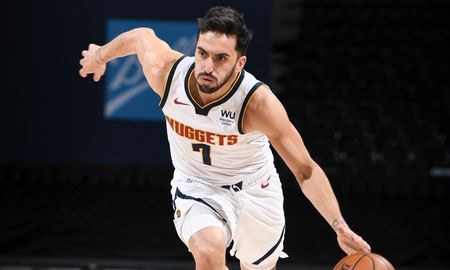 Facundo Campazzo fue reemplazado por una molestia en la derrota de Denver Nuggets ante Los Ángeles Lakers por la NBA. Facundo Campazzo fue reemplazado por una molestia en la derrota de Denver Nuggets ante Los Ángeles Lakers por la NBA.